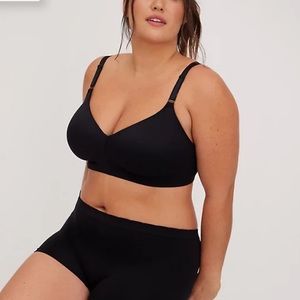 Torrid lightly lined everyday wire-free bra 44D